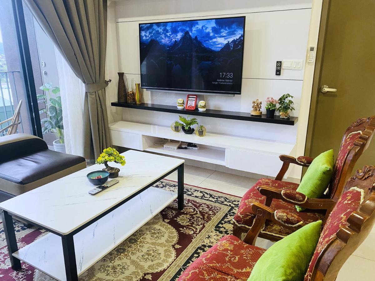 Mines Astetica Lake View Condo Seri Kembangan V1 Exterior foto